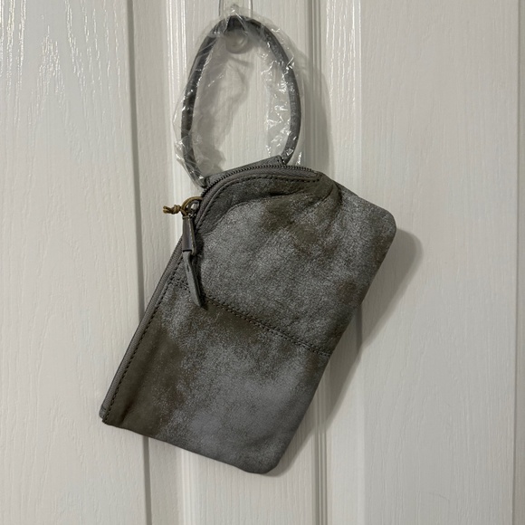 HOBO SABLE WRISTLET LEATHER BUFFED HIDE OLIVE OIL - Picture 1 of 2